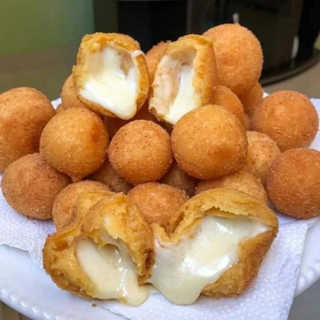 Bolinhos de Queijo Uma Delicia Caseira