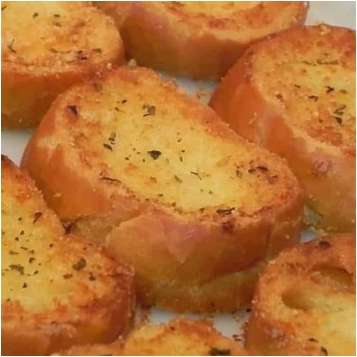 Torradinhas de Queijo e Maionese